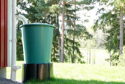 Chantier de une cuve de récupération d'eau de pluie