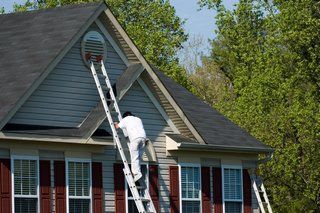 Comment choisir une échelle ? — guide travaux RenoMigo Comment choisir une échelle ? : conseils, prix et travaux