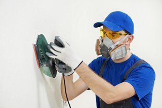 Comment choisir votre ponceuse ? — guide travaux RenoMigo Comment choisir votre ponceuse ? : conseils, prix et travaux