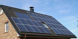 Quelles aides à la production d'électricité photovoltaïque en 2018 ? — guide travaux RenoMigo Quelles aides à la production d'électricité photovoltaïque en 2018 ? : conseils, prix et travaux