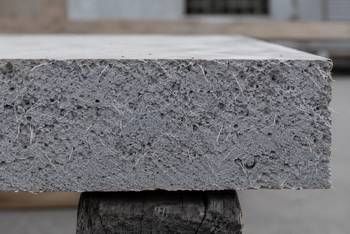 Béton fibré : avantages, usages et types de fibres — guide RenoMigo Béton fibré : avantages, usages et types de fibres : conseils et prix des travaux