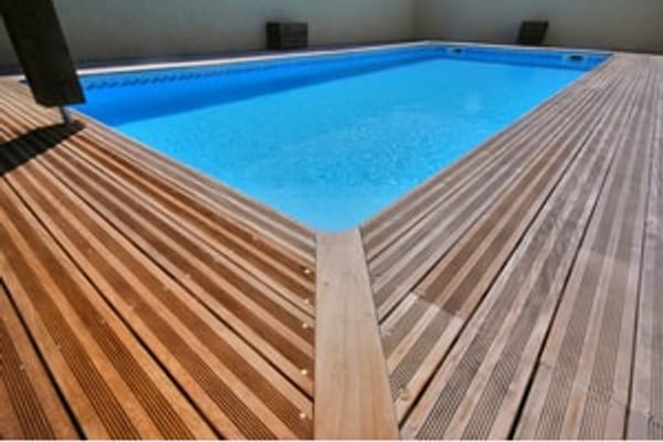 Chantier de terrasse et extérieur